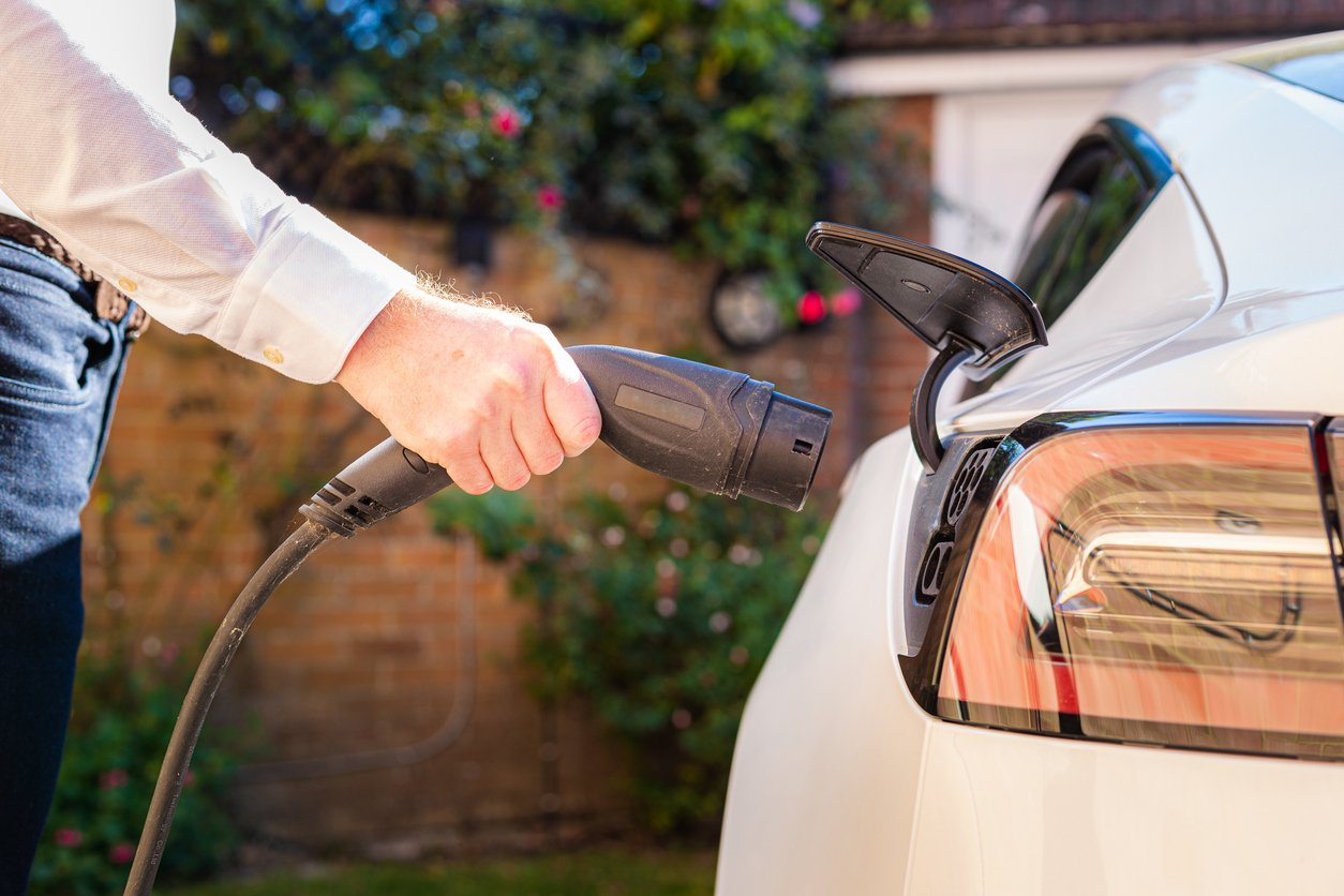 Beginner’s Guide to Charging an Electric Car at Home
